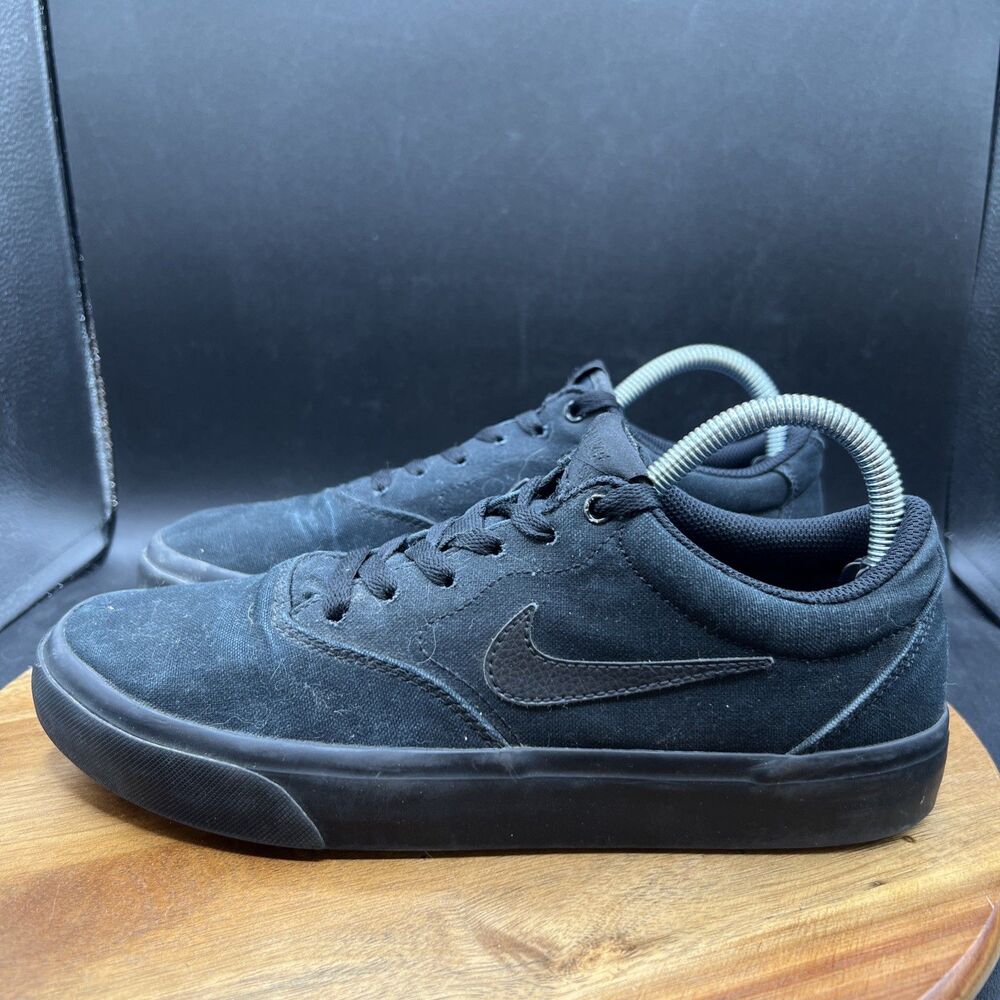 Nike Men’s Size 8 SB Charge Canvas Skateboard Sneakers CD6279-001 Triple Black